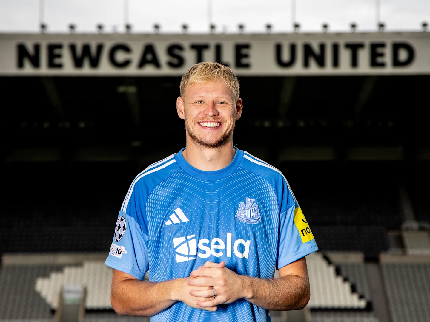 อารอน แรมส์เดล นิวคาสเซิล ยูไนเต็ด