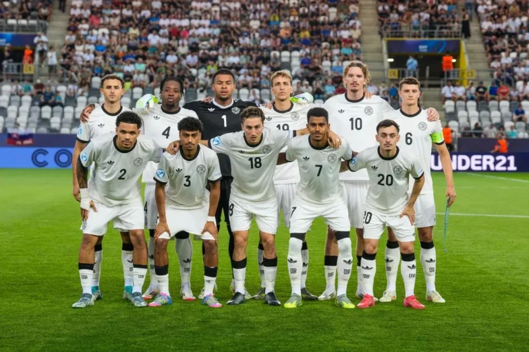 ทีมชาติเยอรมนี U21 ถูกกล่าวหาว่าขโมยแก้วเบียร์ ก่อนดวลอังกฤษนัดชิงยูโร