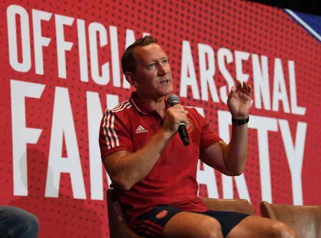 Parlour expects one of Sesko or Gyokeres to join Arsenal