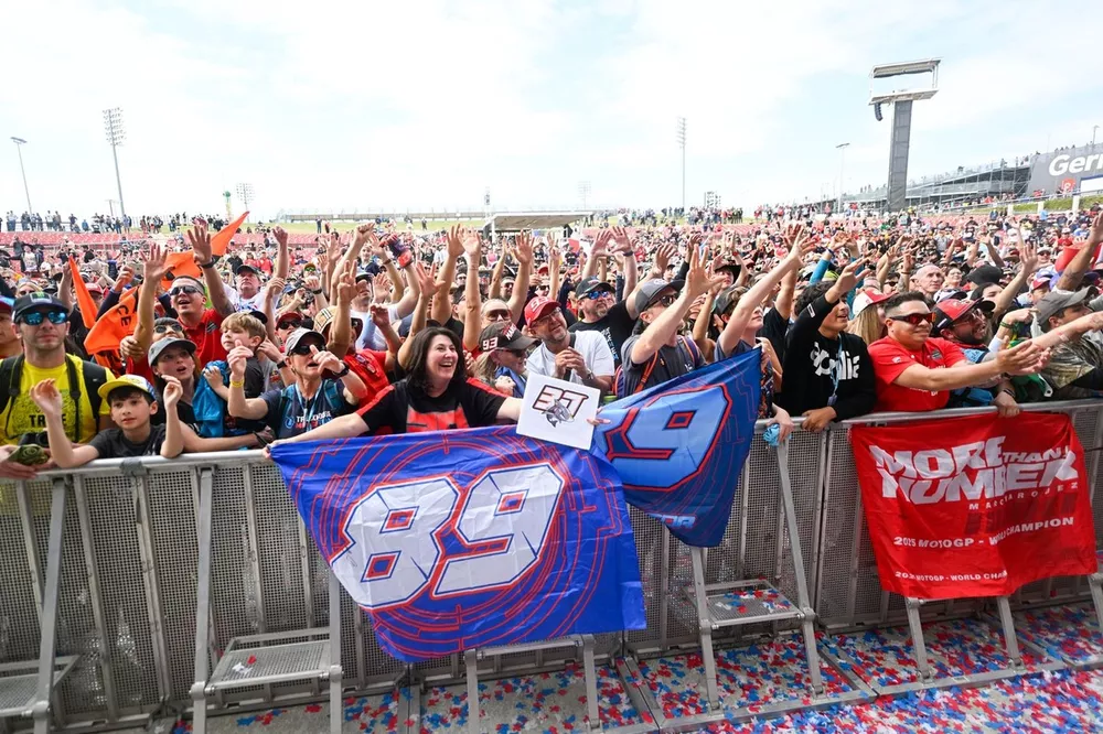 มิติใหม่แห่งความเร็ว! MotoGP จัด Fan Fest บุกใจกลางบาร์เซโลนา นำทัพโดย “มาร์ติน-อเล็กซ์” อุ่นเครื่องศึก Catalan GP
