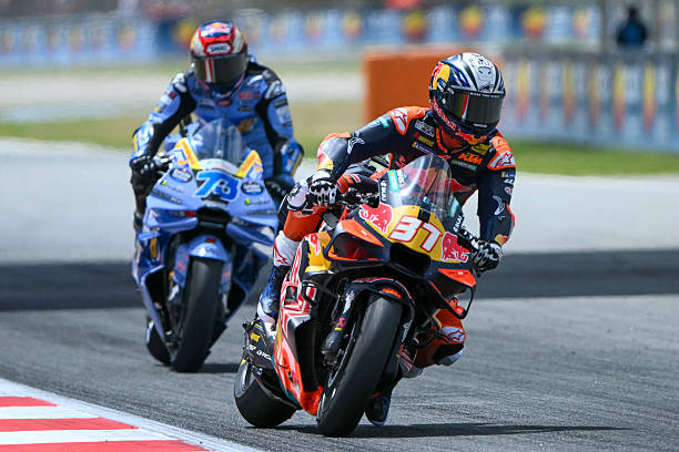 เปิดปาก “อคอสต้า”! เผยต้นตออุบัติเหตุสยอง Catalan GP ยันรถ KTM กำลังตกกะทันหันก่อนถูก “อเล็กซ์” ชนท้าย