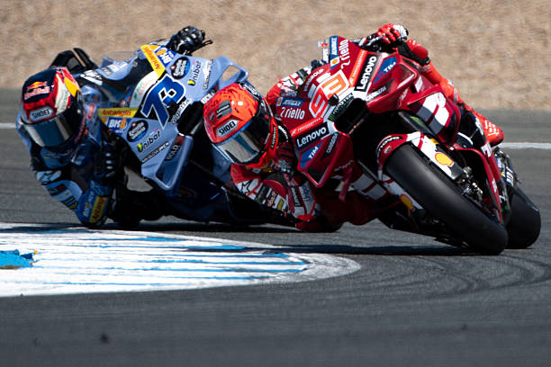ตารางคะแนน MotoGP ล่าสุดหลังจบศึกฮังการี! “เบซเซคคี่” ยังนำฝูง แต่จับตา “มาร์ค มาร์เกซ” เลข 93 เริ่มขยับใกล้